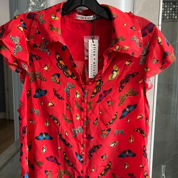 Alice + Olivia Martel Flutter Sleeve Blouse Poppy - Picture 11 of 13